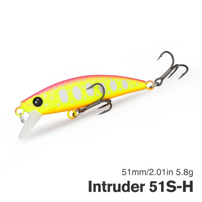 Sinking minnow fishing lure, yellow-gold body with pink back, clear lip, 2 treble hooks