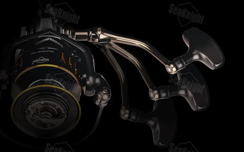 Black and metallic SeaKnight ARCHER2 spinning reel with gold accents, CNC aluminium spool, gear ratio 4.1